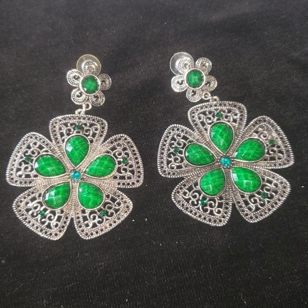 Designer Silvertone Jadite/Emerald Green Dangling Earrings